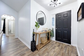 Interior - Cozy Family-Sized Home Minutes to Ft Moore and Downtown Columbus (Columbus)