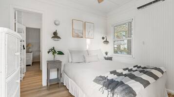4 slaapkamers, een bureau, een strijkplank/strijkijzer, gratis wifi