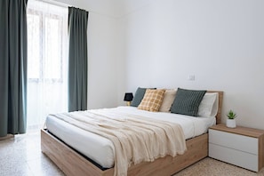 1 chambre, fer et planche à repasser, Wi-Fi gratuit, draps fournis