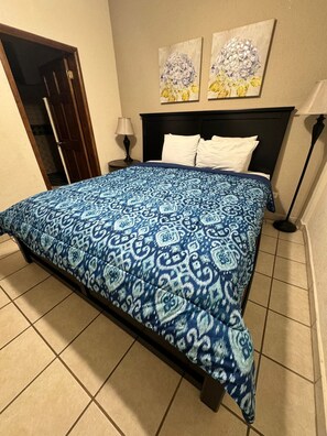 3 bedrooms, iron/ironing board, WiFi, bed sheets