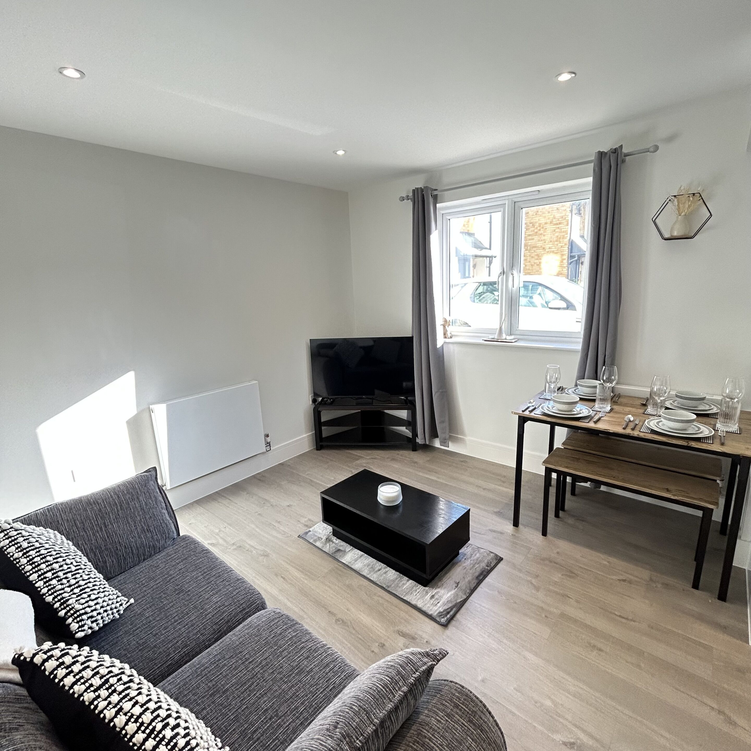 Southborough Modern Suite - Royal Tunbridge Wells