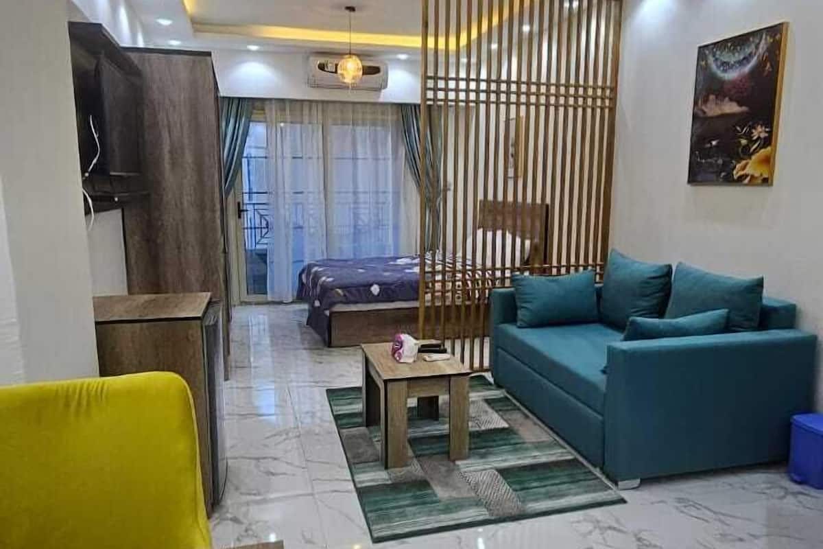 Family Apartment | 1 bedroom, in-room safe, soundproofing, free WiFi