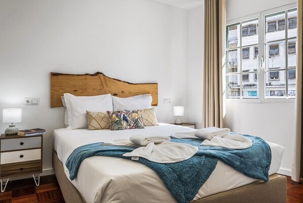 1 bedroom, travel crib, free WiFi, bed sheets