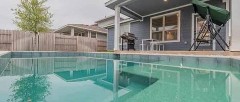 屋外プール、温水プール