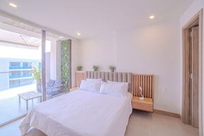 2 bedrooms, iron/ironing board, bed sheets