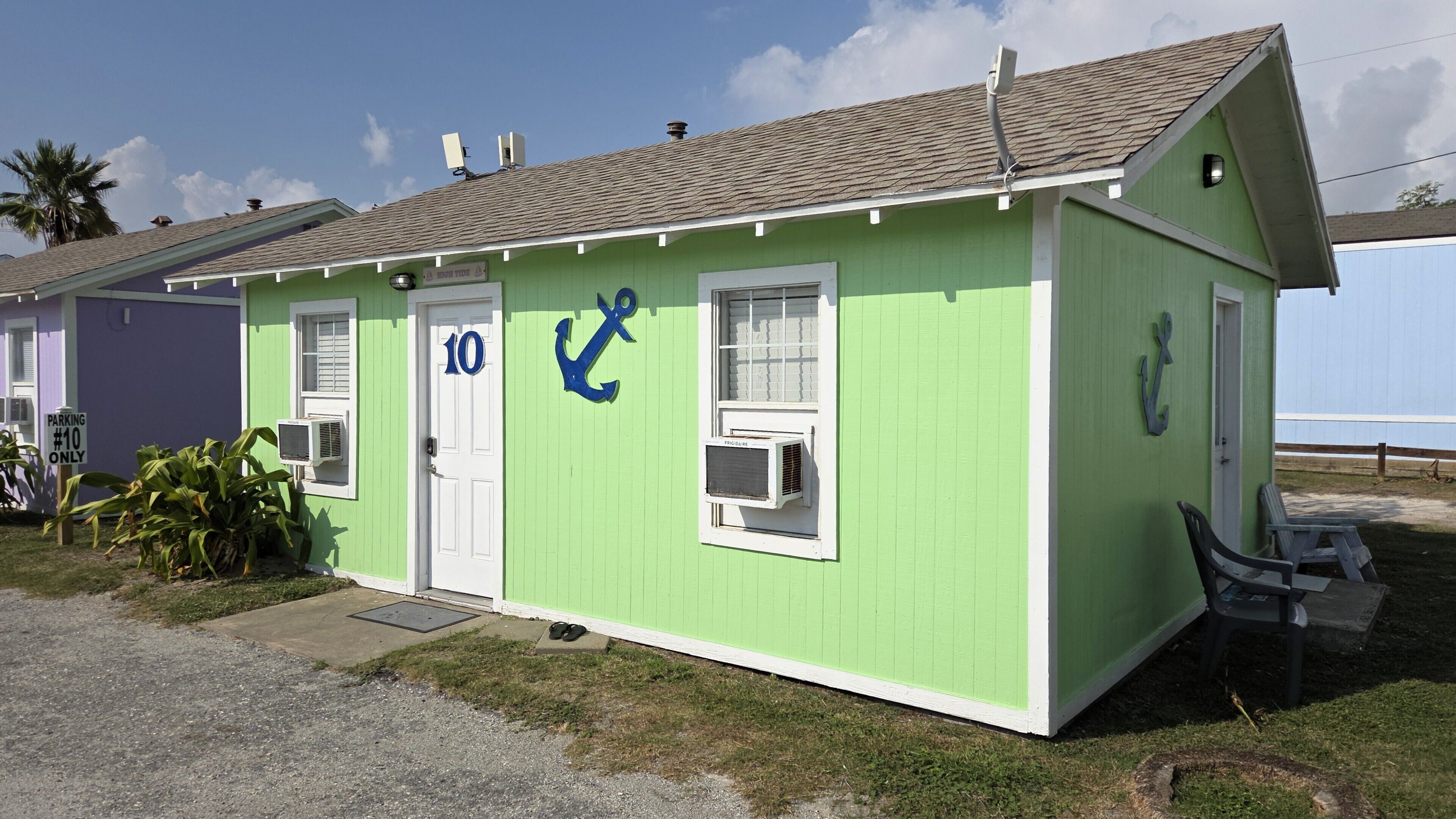 Welcome to High Tide (Cottage 10) at Double Barr Cottages!