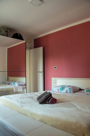 2 bedrooms, WiFi, bed sheets - A unique house on a great location in a quiet village close to the seaside.  (Barban)