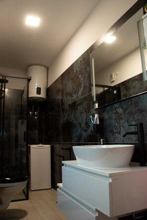 Shower, towels - A unique house on a great location in a quiet village close to the seaside.  (Barban)