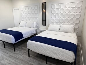 3 chambres, fer et planche à repasser, Wi-Fi, draps fournis
