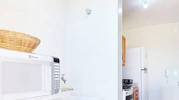 Apartemen | Dapur pribadi | Mesin pembuat kopi/teh, microwave, dan blender