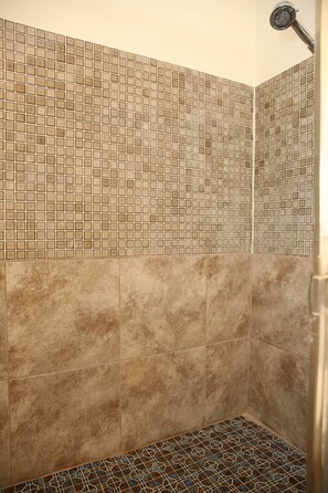Douche, séchoir à cheveux