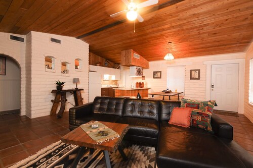 Cozy Adobe Summary:<br>O