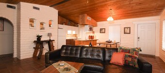 Cozy Adobe Summary:<br>O