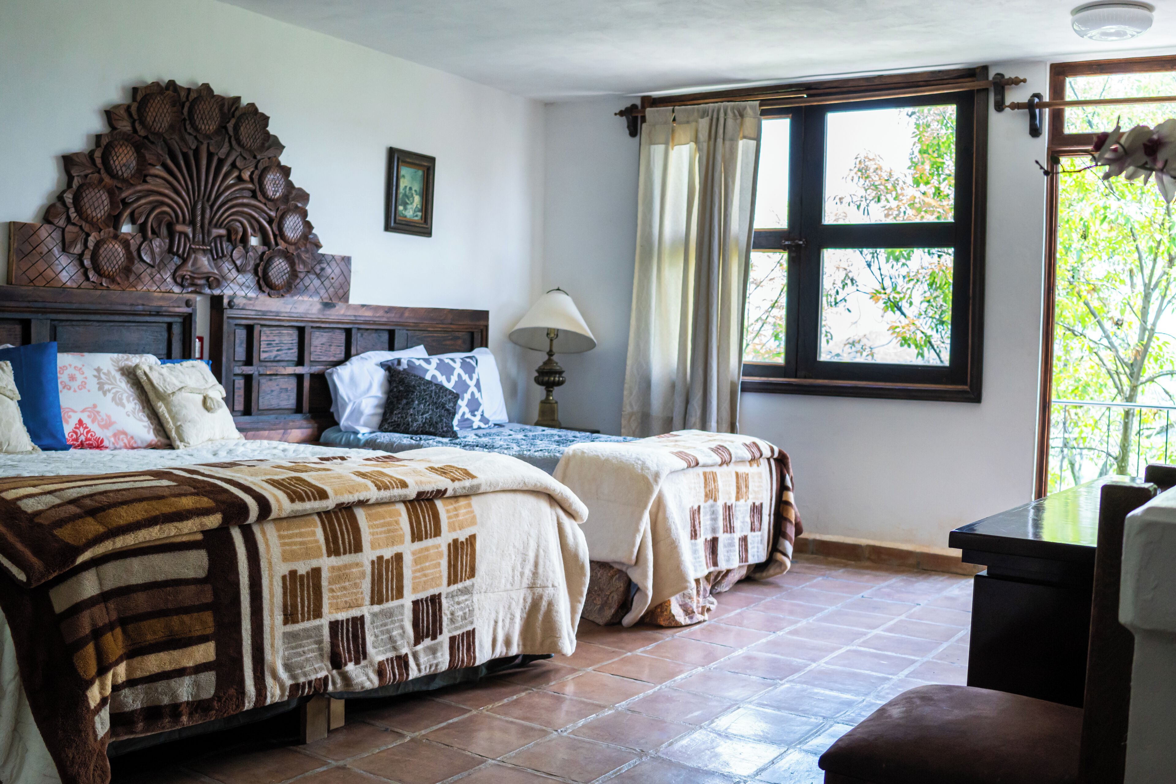 Grand Double Room | Laptop workspace, free WiFi