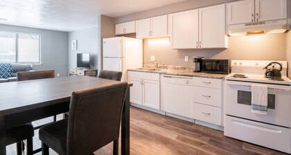 WOOD`INN - Cozy 2BD over the bridge