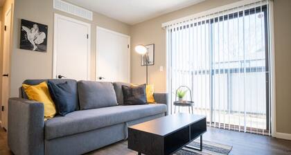 THE BLACK STRAT – an iconic, new age apartment