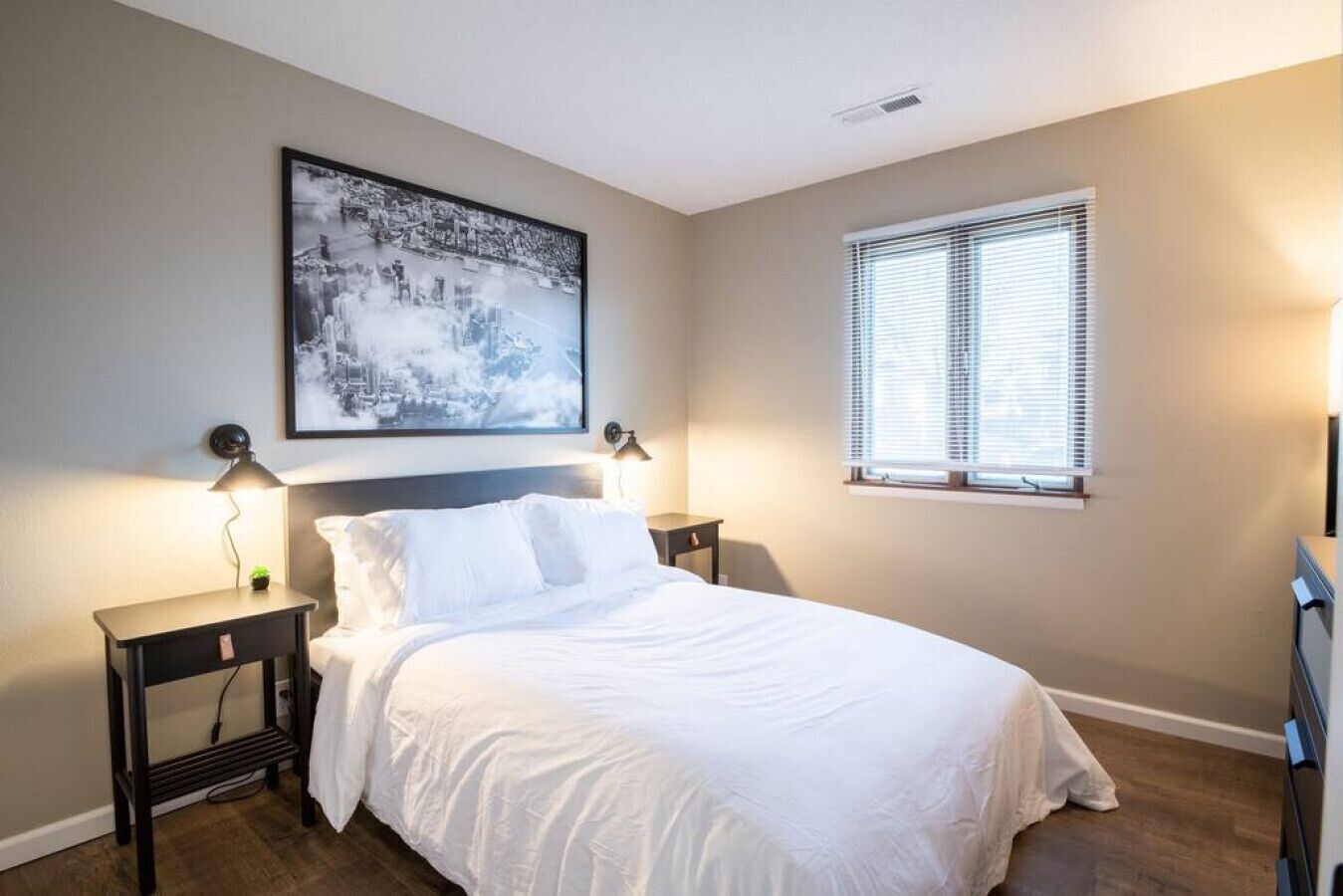 1 bedroom, desk, iron/ironing board, WiFi