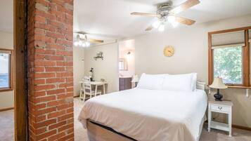 2 dormitoris, escriptori, planxa i posts de planxar i wifi