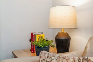 Interior - Casa de Vincent w/ KING Casper Bed (Peoria Heights)