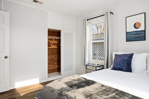 2 Schlafzimmer, Schreibtisch, Bügeleisen/Bügelbrett, kostenloses WLAN