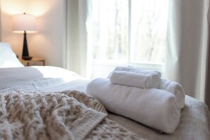 2 Schlafzimmer, Schreibtisch, Bügeleisen/Bügelbrett, kostenloses WLAN