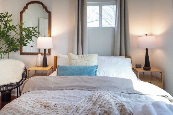 2 bedrooms, desk, iron/ironing board, free WiFi