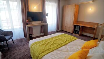 Comfort Double Room, City View