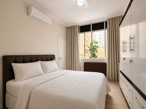 2 habitaciones, tabla de planchar con plancha, wifi y ropa de cama