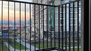 Economy Studio, Terrace | Pemandangan halaman dalam