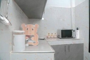 Kühlschrank, Mikrowelle