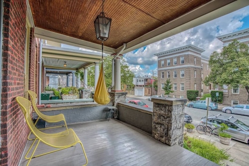 Cozy 1 bdrm/1 bath Charles Village/Hopkins Apartment