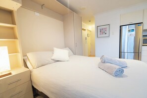 1 bedroom, iron/ironing board, Internet - Schnapps 01 Snow Escape (Mount Hotham)