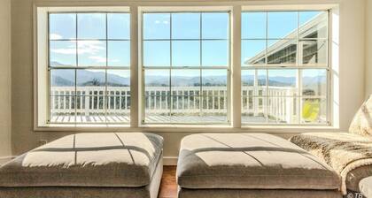 Stunning View, Fully Stocked Kitchen Near Wineries
