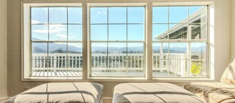 Stunning View, Fully Stocked Kitchen Near Wineries