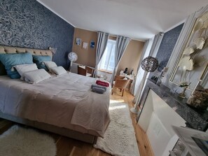 Suite Familiale, 2 chambres, salle de bains privée, vue jardin