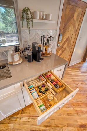 Interior - Luxe Lake View Cabin w/private lake-Forest Backyard-Near Woodland Lake Park (Pinetop-Lakeside)