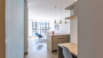 Apartment (706) | Private kitchen | Fridge, microwave, oven, coffee/tea maker