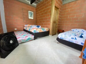 3 bedrooms, free WiFi, bed sheets