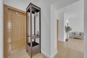 Deluxe Apartment, 3 Bedrooms | Living area - The Paddington Residences (London)