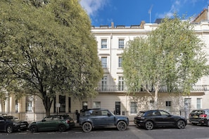 Front of property - The Paddington Residences (London)