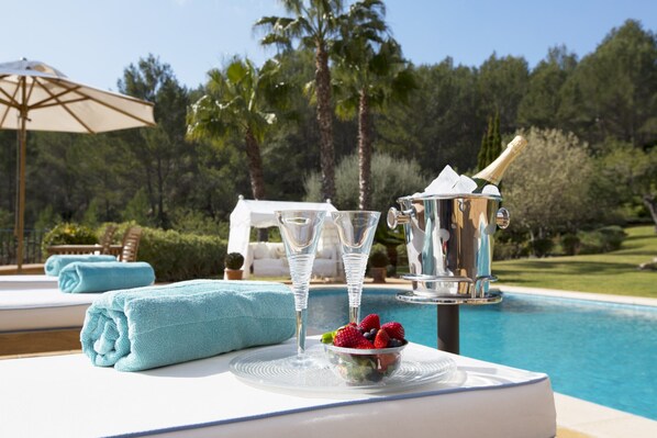 Pool - Residencia Baranda Alaro (Alaro)