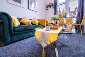 TV - Flat 3 -1 Bed · Oxford Street- Opposite Selfridges boutique (Greater London)