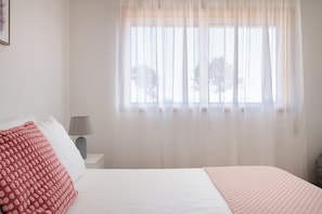 2 chambres, fer et planche Ă repasser, lit parapluie, Wi-Fi gratuit