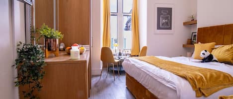1 chambre, fer et planche à repasser, Wi-Fi gratuit, draps fournis