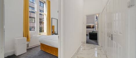 3 chambres, fer et planche Ă repasser, Wi-Fi, draps fournis