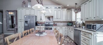 New! Charming Home in the Heart of Bemus Point, Lake Chautauqua, NY
