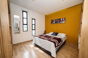 2 habitaciones, tabla de planchar con plancha, wifi y ropa de cama 