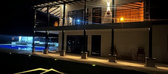 Villa AlCon -5 Bedrooms- Luxury villa in the heart of Colombia’s coffee axis!!