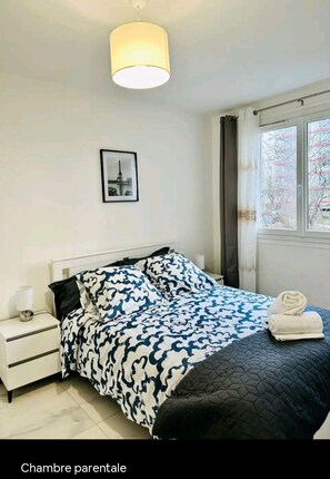 3 chambres, fer et planche à repasser, Wi-Fi gratuit, draps fournis