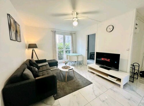 Apparemment Familiale, 3 chambres, 6 Personnes, Proche JO-2024, Paris/Disneyland